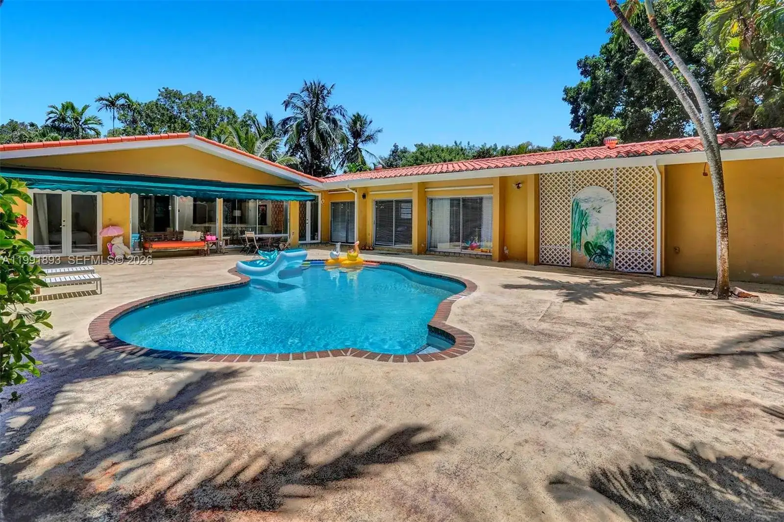 3920 Monserrate St, Coral Gables FL 33134 photo 4