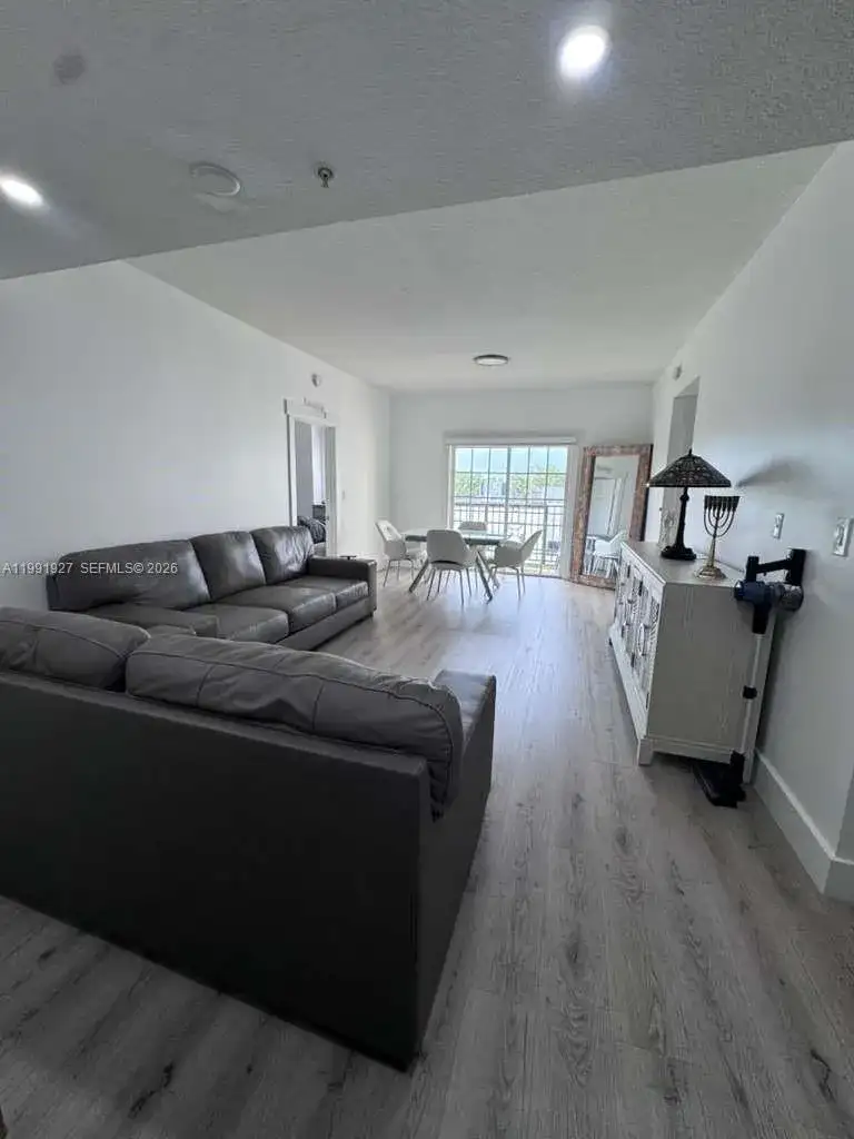5271 SW 8th St # 305, Miami FL 33134 photo 2