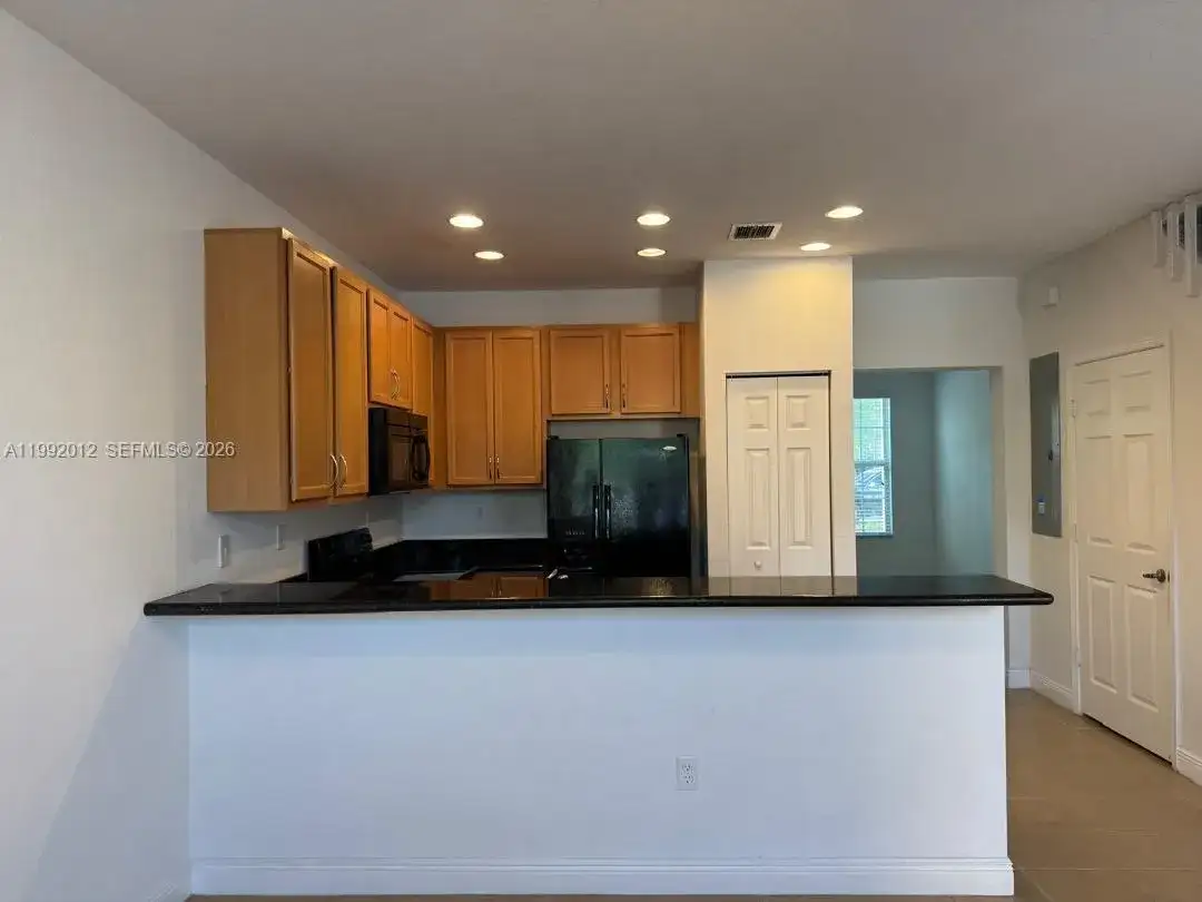 14733 SW 11th St # 14733, Pembroke Pines FL 33027 photo 2