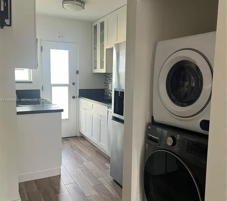 225 SE 16th Ave # 3, Fort Lauderdale FL 33301