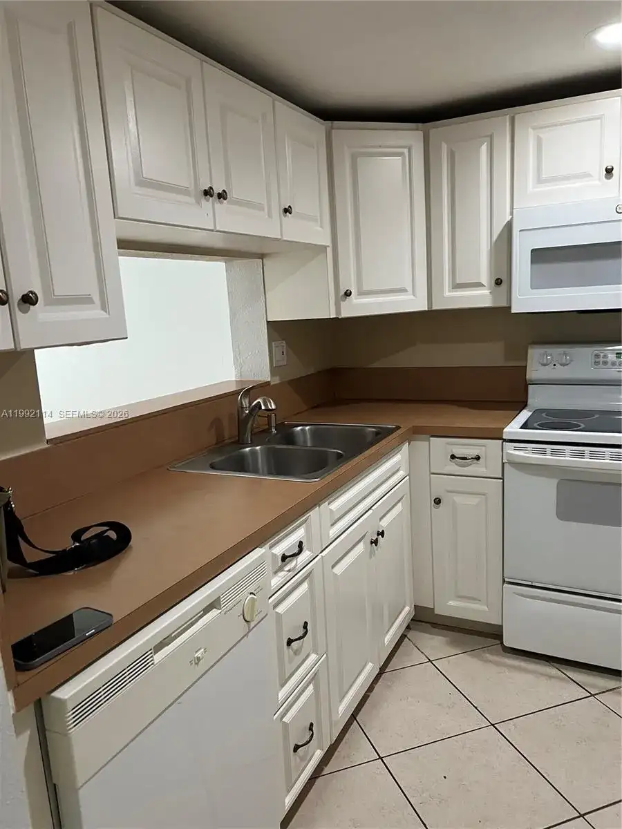 10845 SW 112th Ave # 107, Miami FL 33176 photo 4