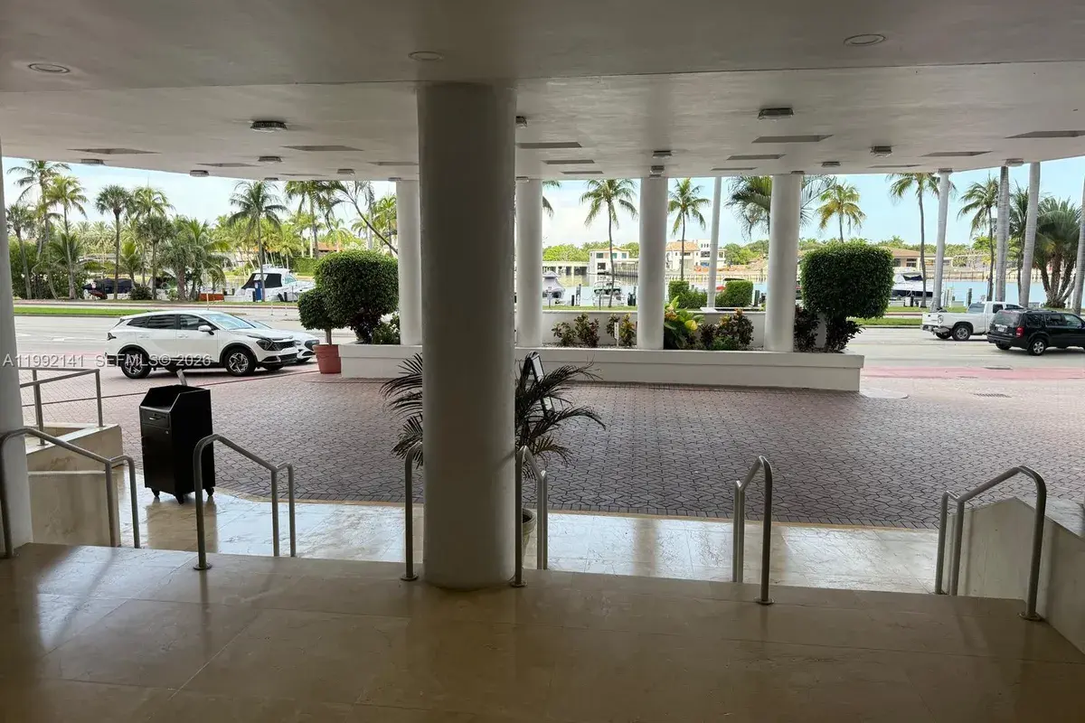 5005 Collins Ave # 1525, Miami Beach FL 33140