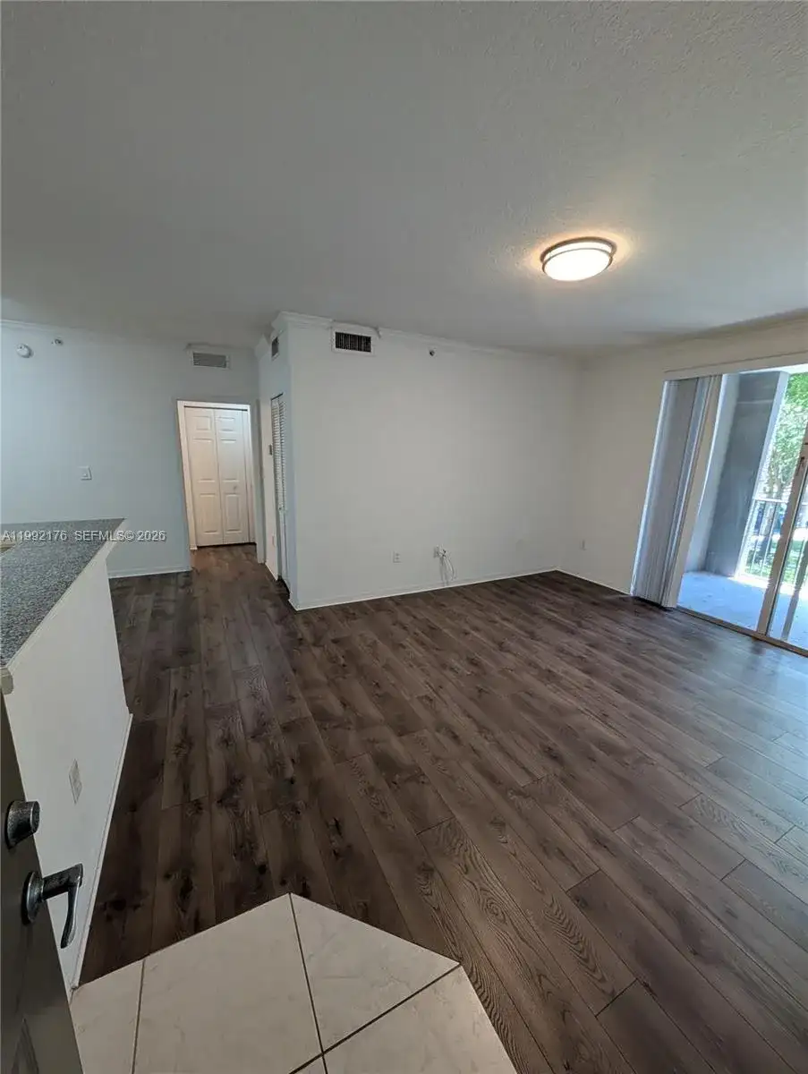6831 SW 44th St # 203, Miami FL 33155 photo 3