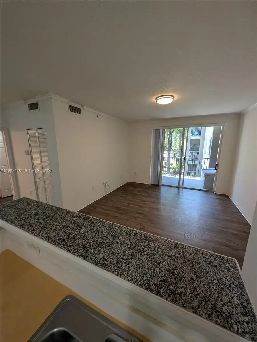 6831 SW 44th St # 203, Miami FL 33155 photo 5