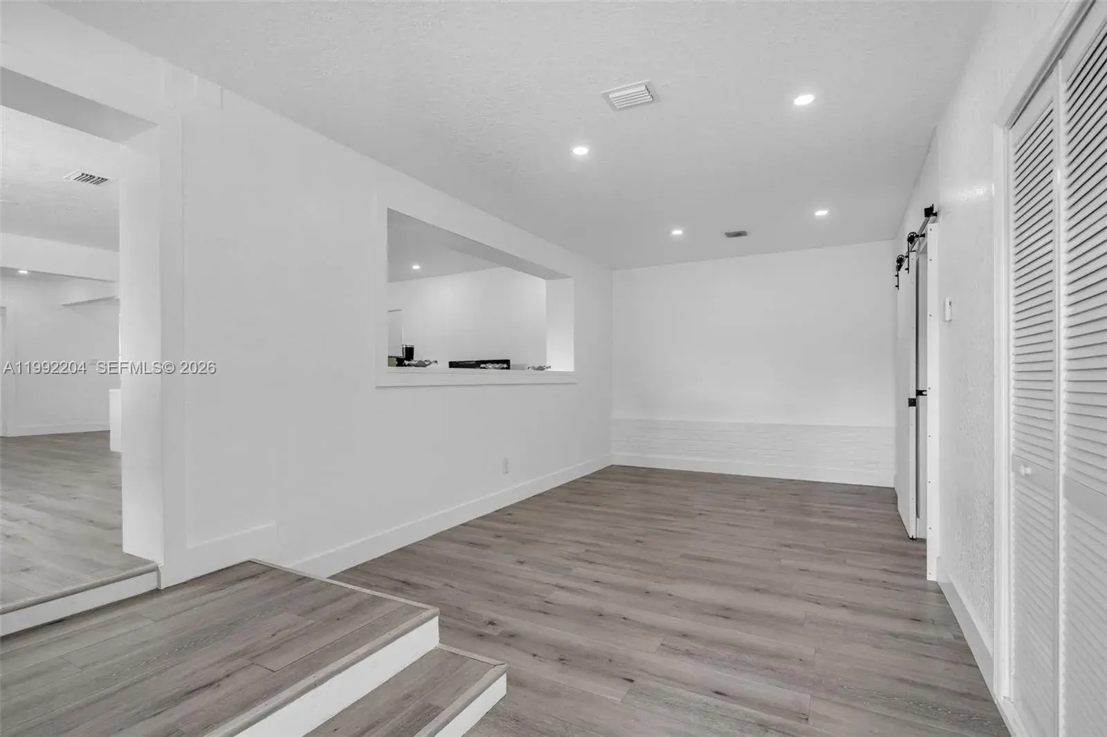 181 NE 121st St, North Miami FL 33161
