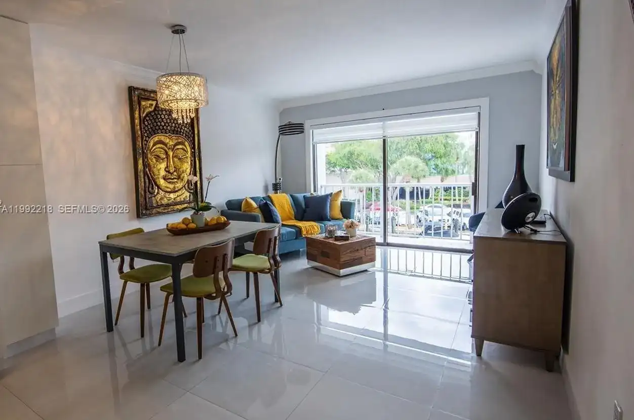 1650 NE 115th St # 302, Miami FL 33181