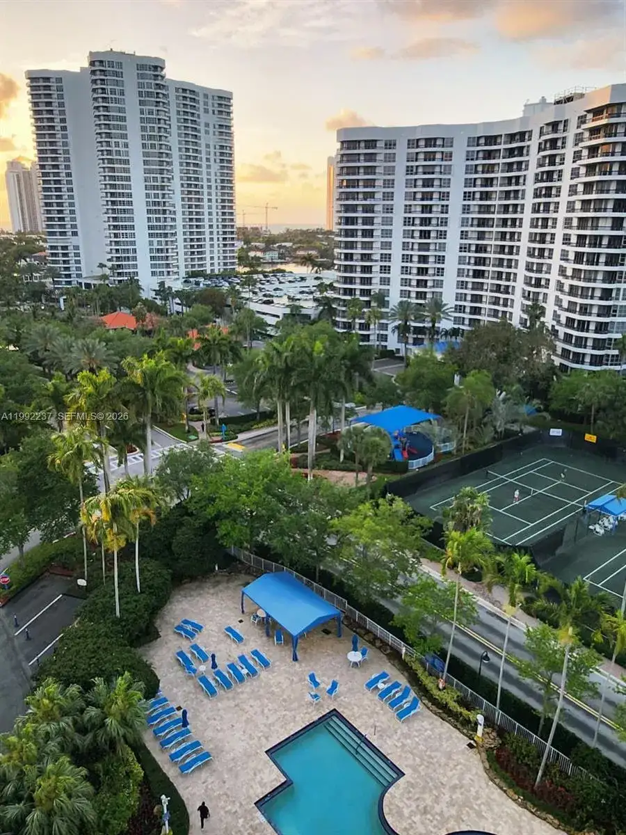 3500 Mystic Pointe Dr # 1201, Aventura FL 33180 photo 2