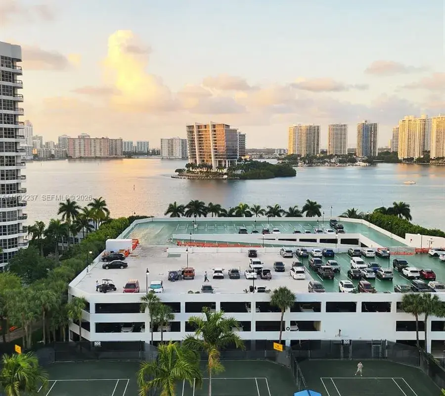 3500 Mystic Pointe Dr # 1201, Aventura FL 33180