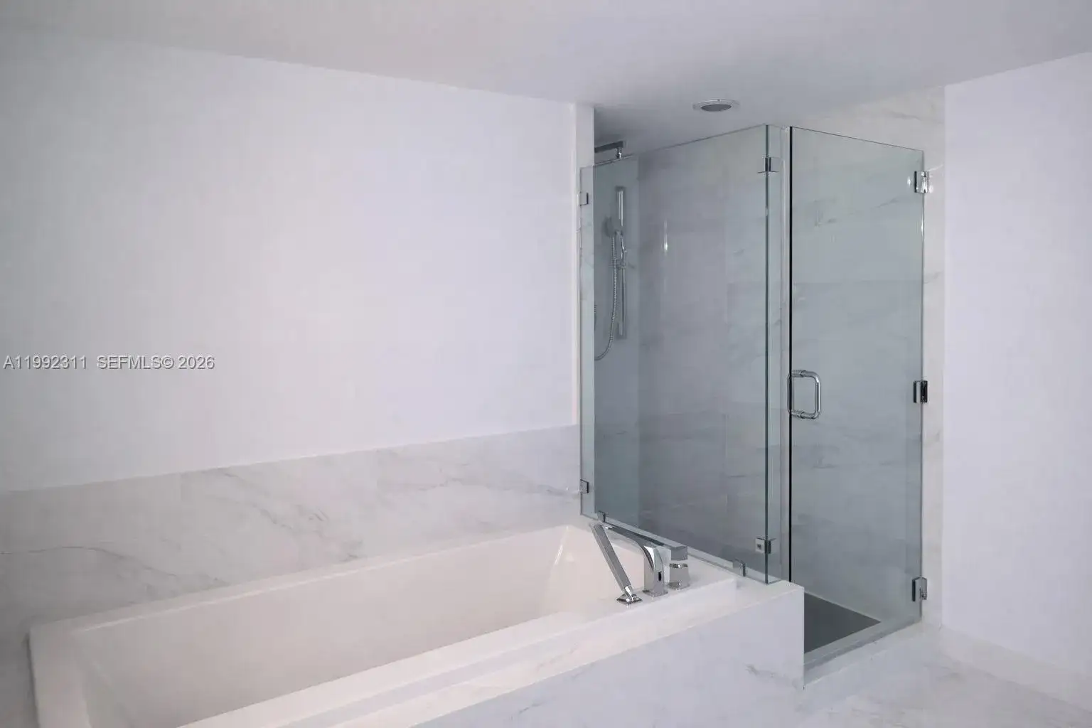 400 Sunny Isles Blvd # 819, Sunny Isles Beach FL 33160 photo 5
