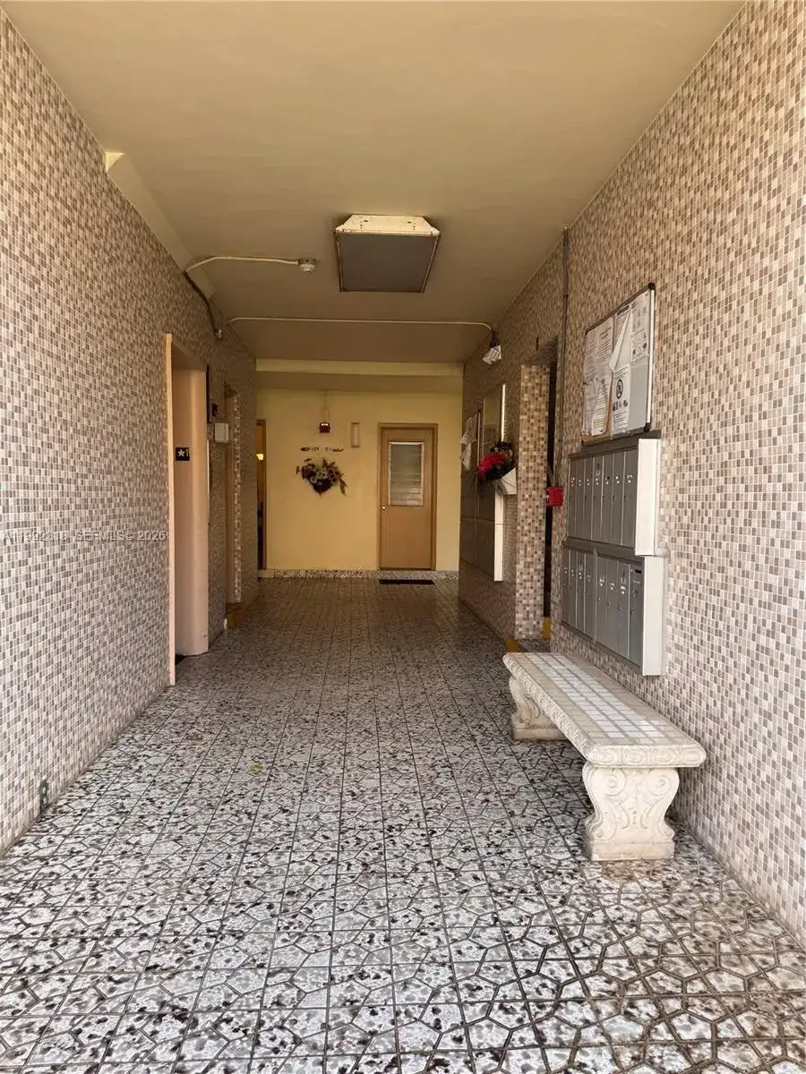 17090 NE 14th Ave # 107, Miami FL 33162 photo 2