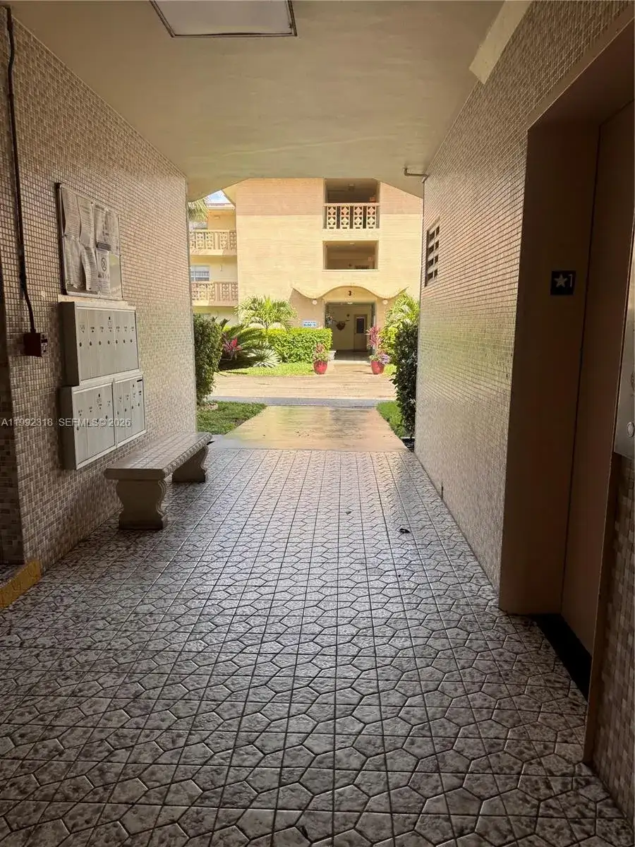 17090 NE 14th Ave # 107, Miami FL 33162 photo 3