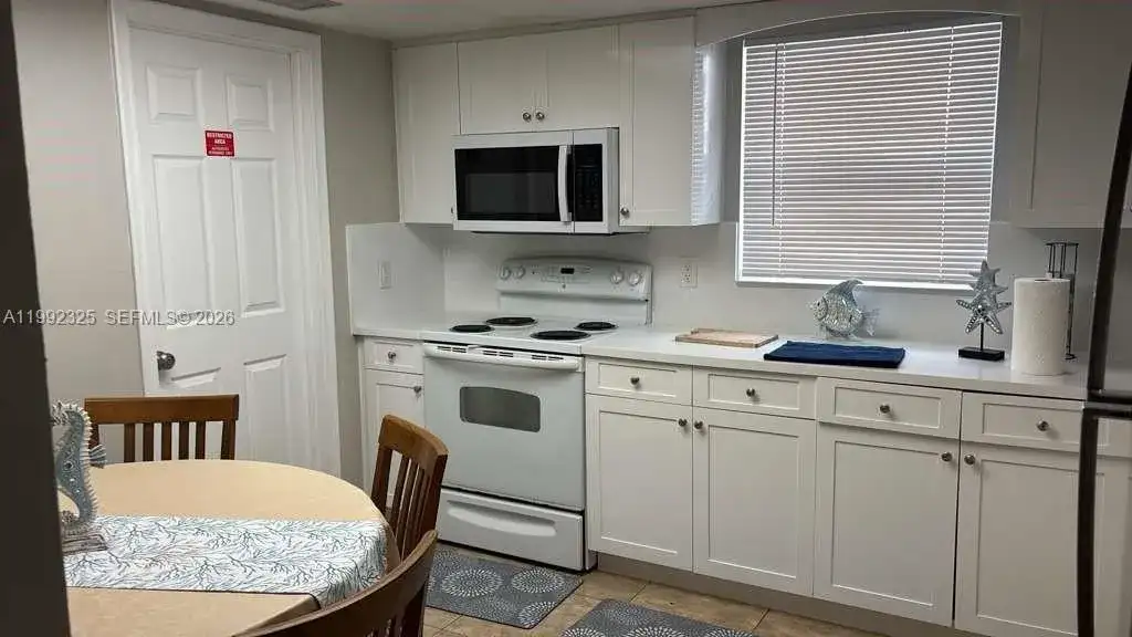 1120 NE 24th Ave # 1, Pompano Beach FL 33062 photo 2