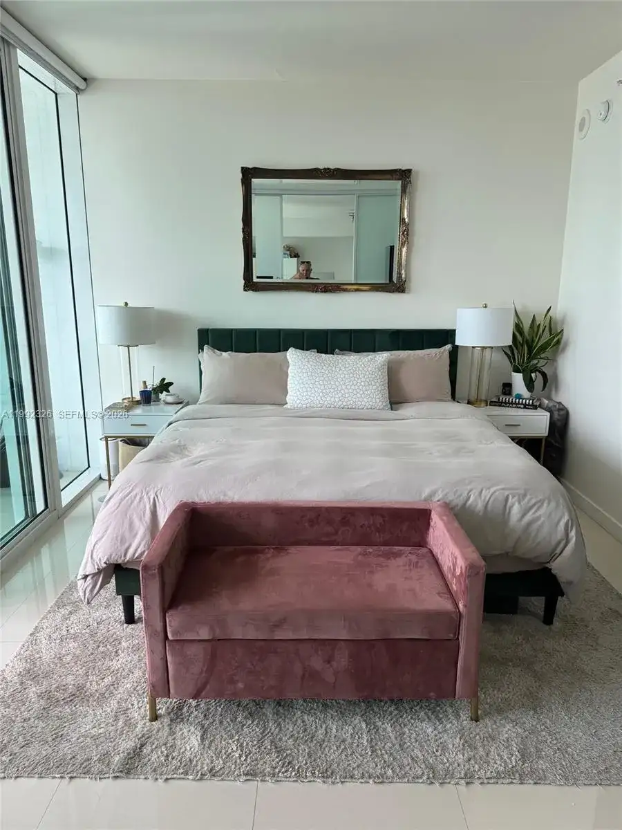 1040 Biscayne Blvd # 2605, Miami FL 33132 photo 2