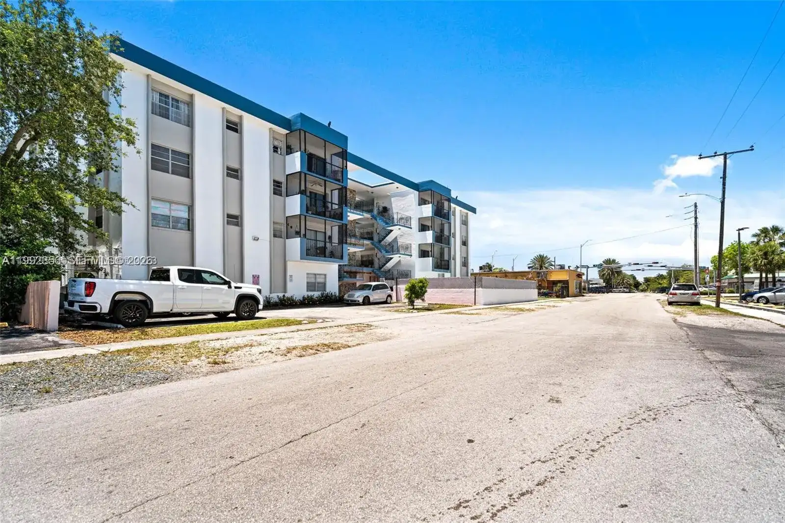 1230 NE 139th St # 304, North Miami FL 33161 photo 3