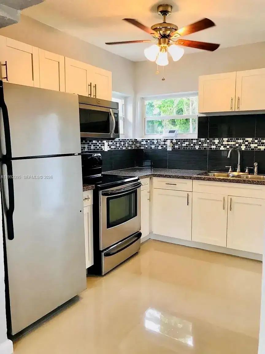 535 NE 68th St, Miami FL 33138 photo 4