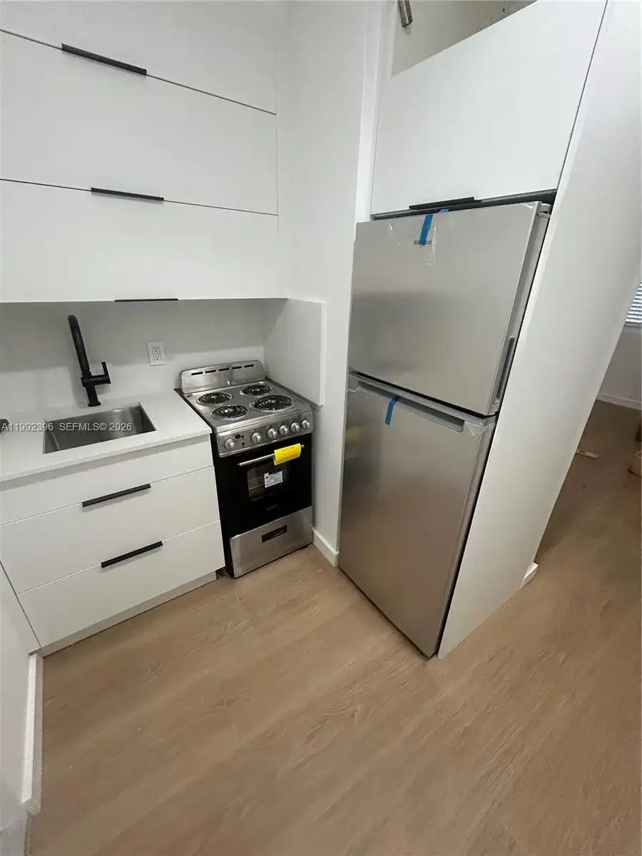 7035 NE 4th Ct # 4, Miami FL 33138 photo 3