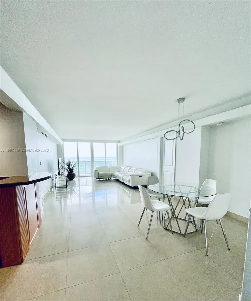 3140 S Ocean Dr # 1105, Hallandale Beach FL 33009