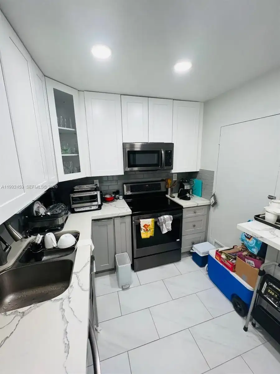 400 Kings Point Dr # 1504, Sunny Isles Beach FL 33160 photo 3