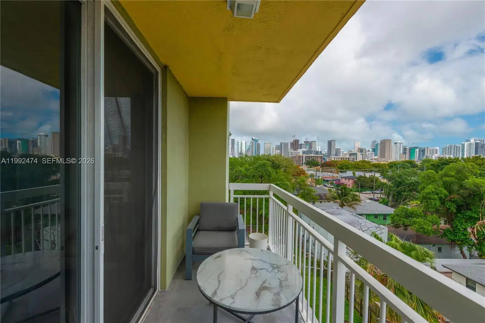 816 NW 11th St # 606, Miami FL 33136 photo 2