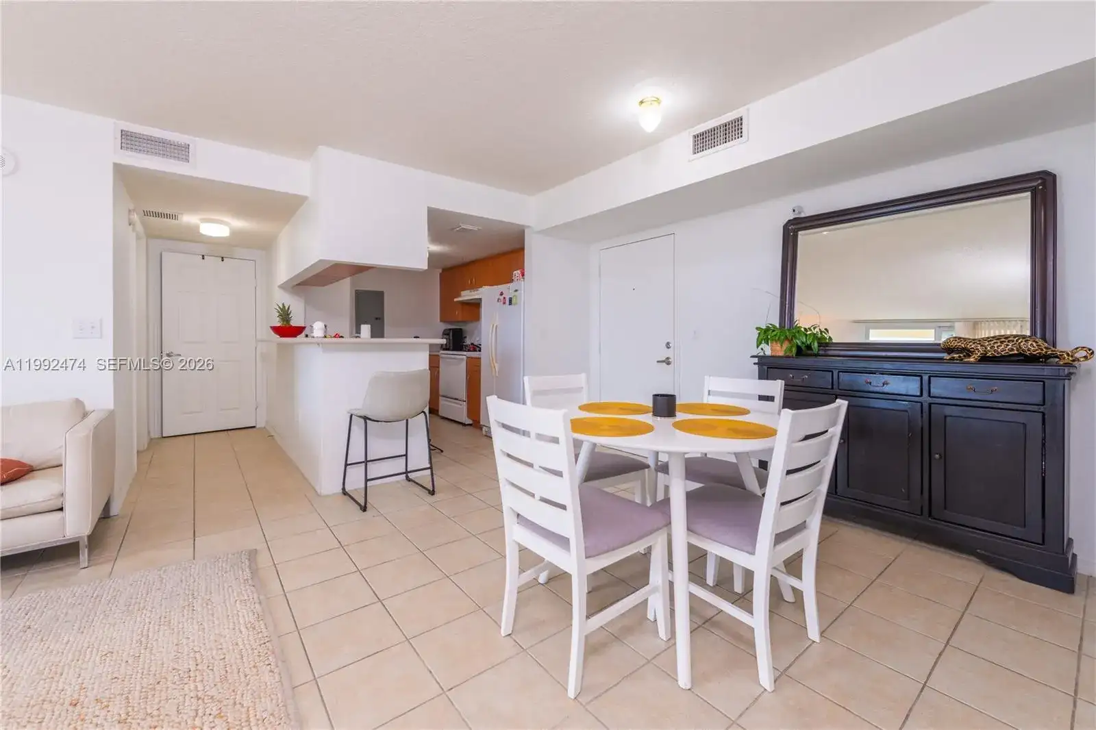 816 NW 11th St # 606, Miami FL 33136 photo 3
