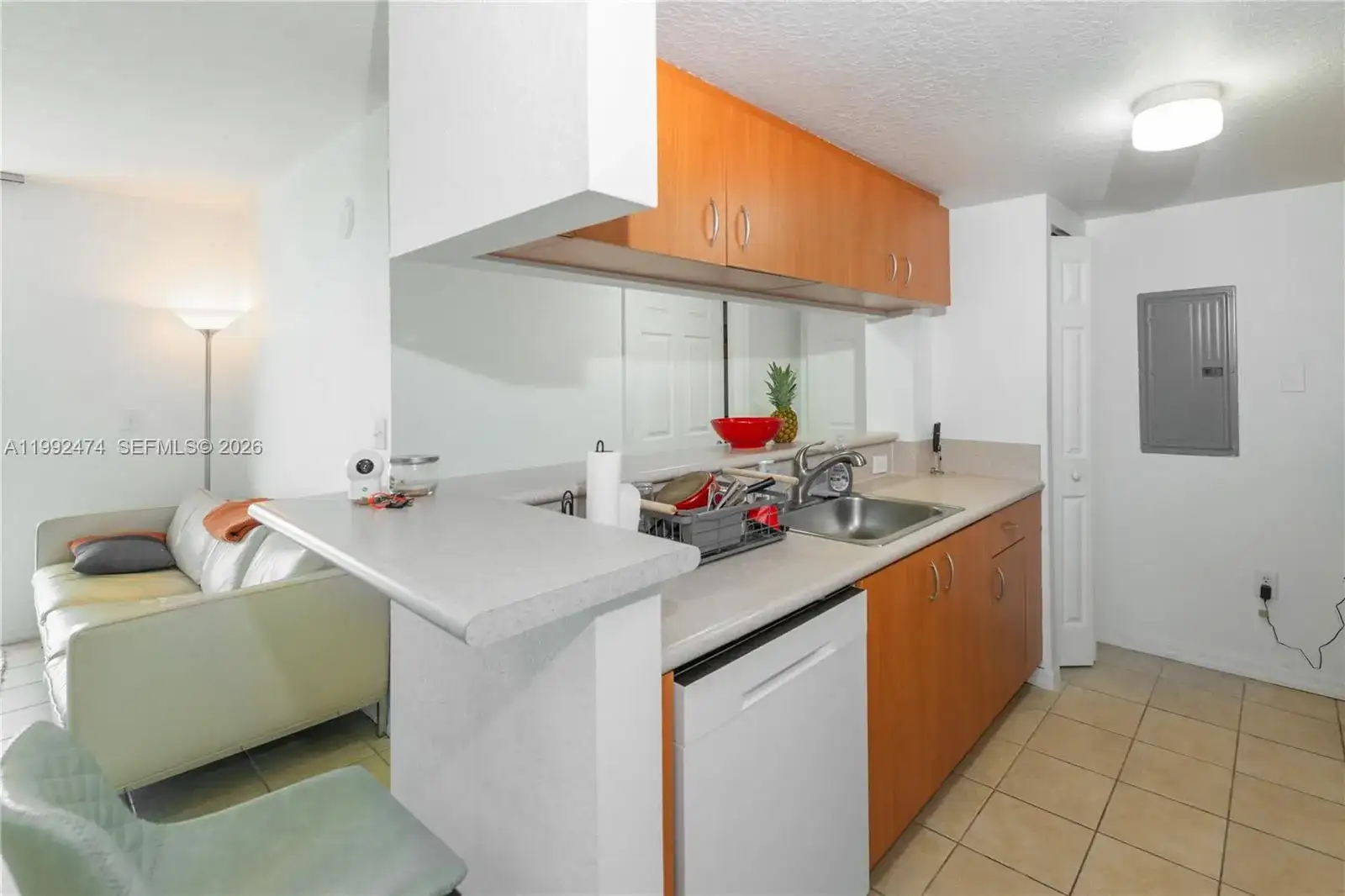 816 NW 11th St # 606, Miami FL 33136 photo 4