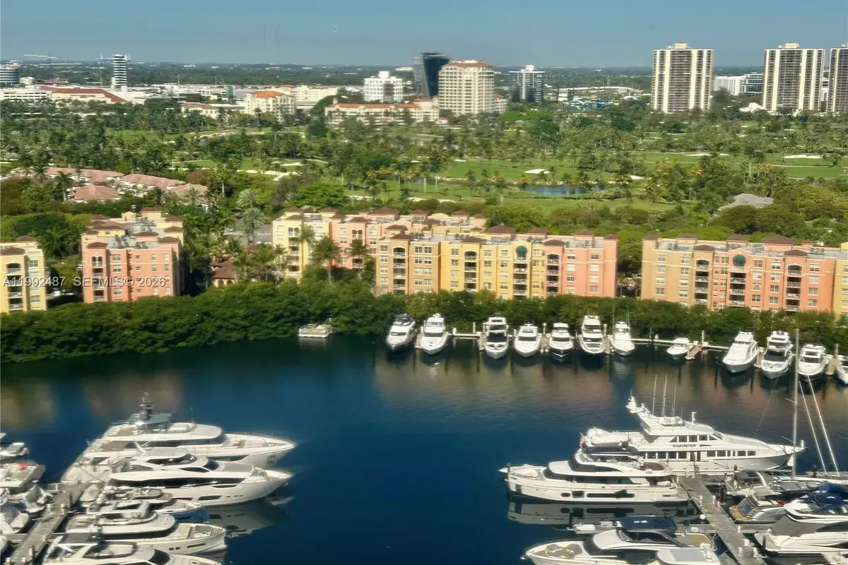 19667 Turnberry Way # 22E, Aventura FL 33180