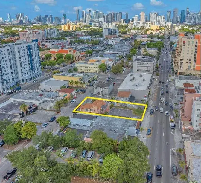 1437 SW 1st St, Miami FL 33135 photo 3