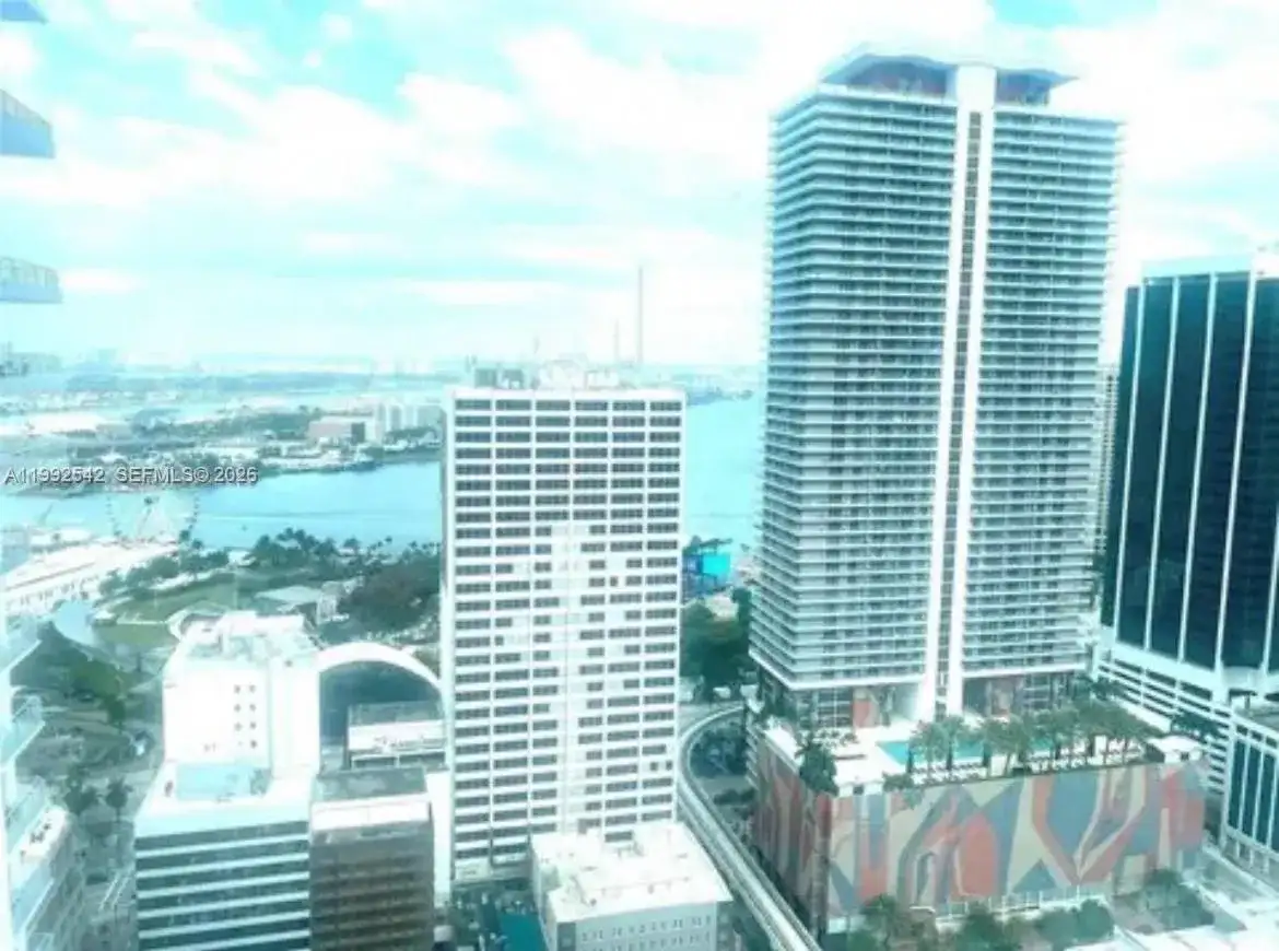 133 NE 2nd Ave # 3410, Miami FL 33132 photo 4