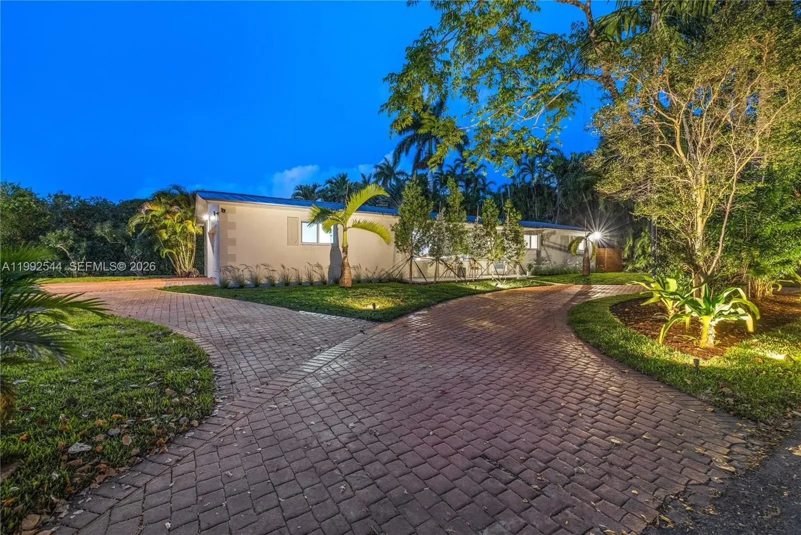 615 NE 115th St, Biscayne Park FL 33161