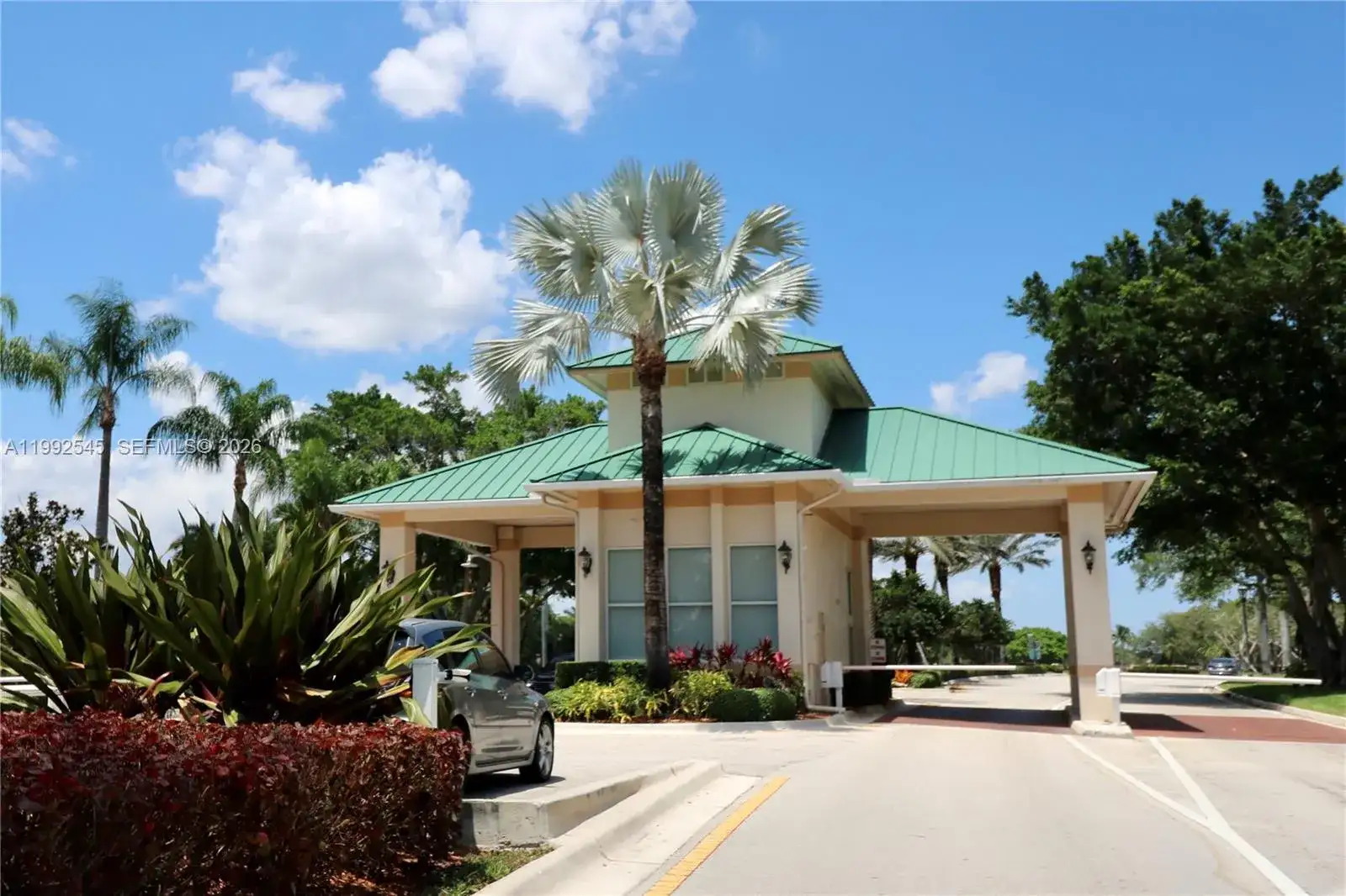2686 Palmer Pl, Weston FL 33332 photo 2