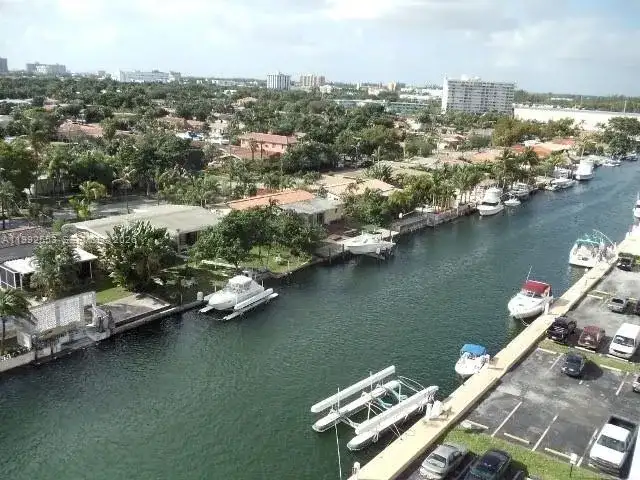 2020 NE 135th St # 904, North Miami FL 33181 photo 2