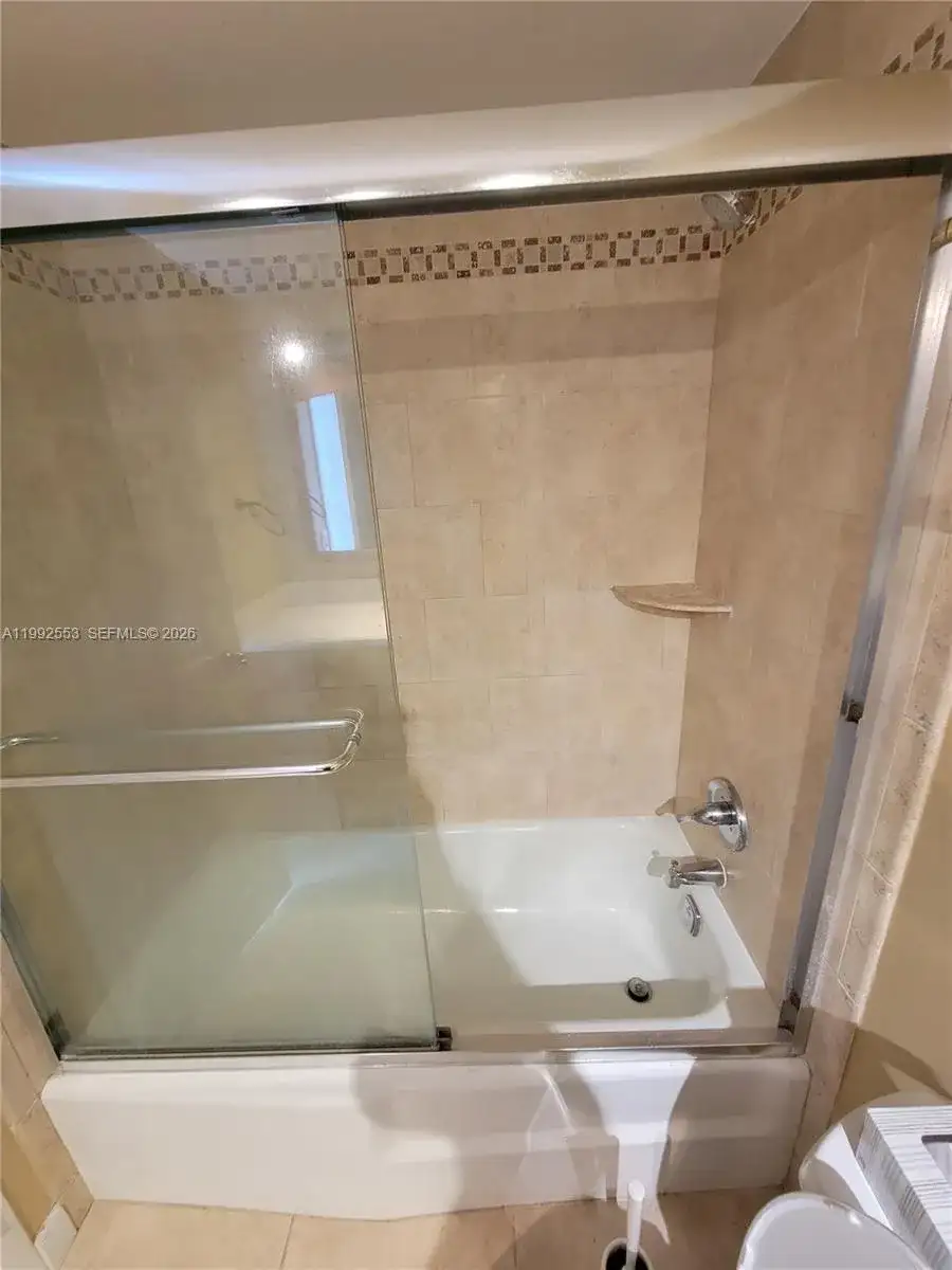 2020 NE 135th St # 904, North Miami FL 33181 photo 5