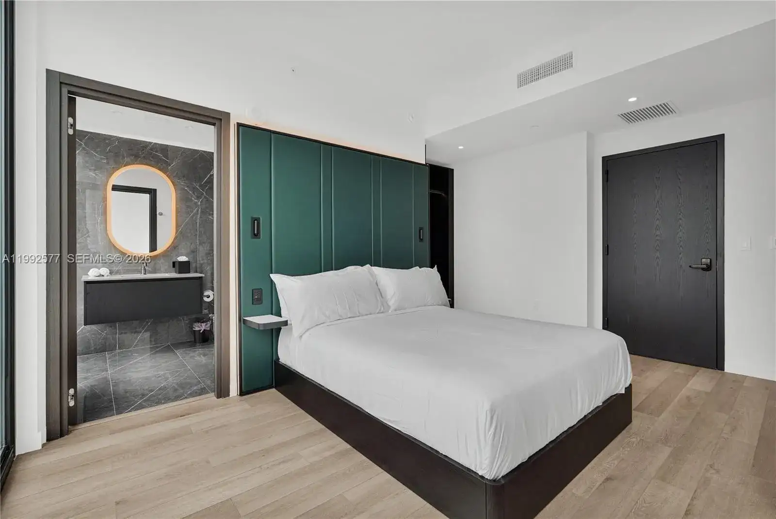 20 NE 11th St # 2710, Miami FL 33132 photo 2
