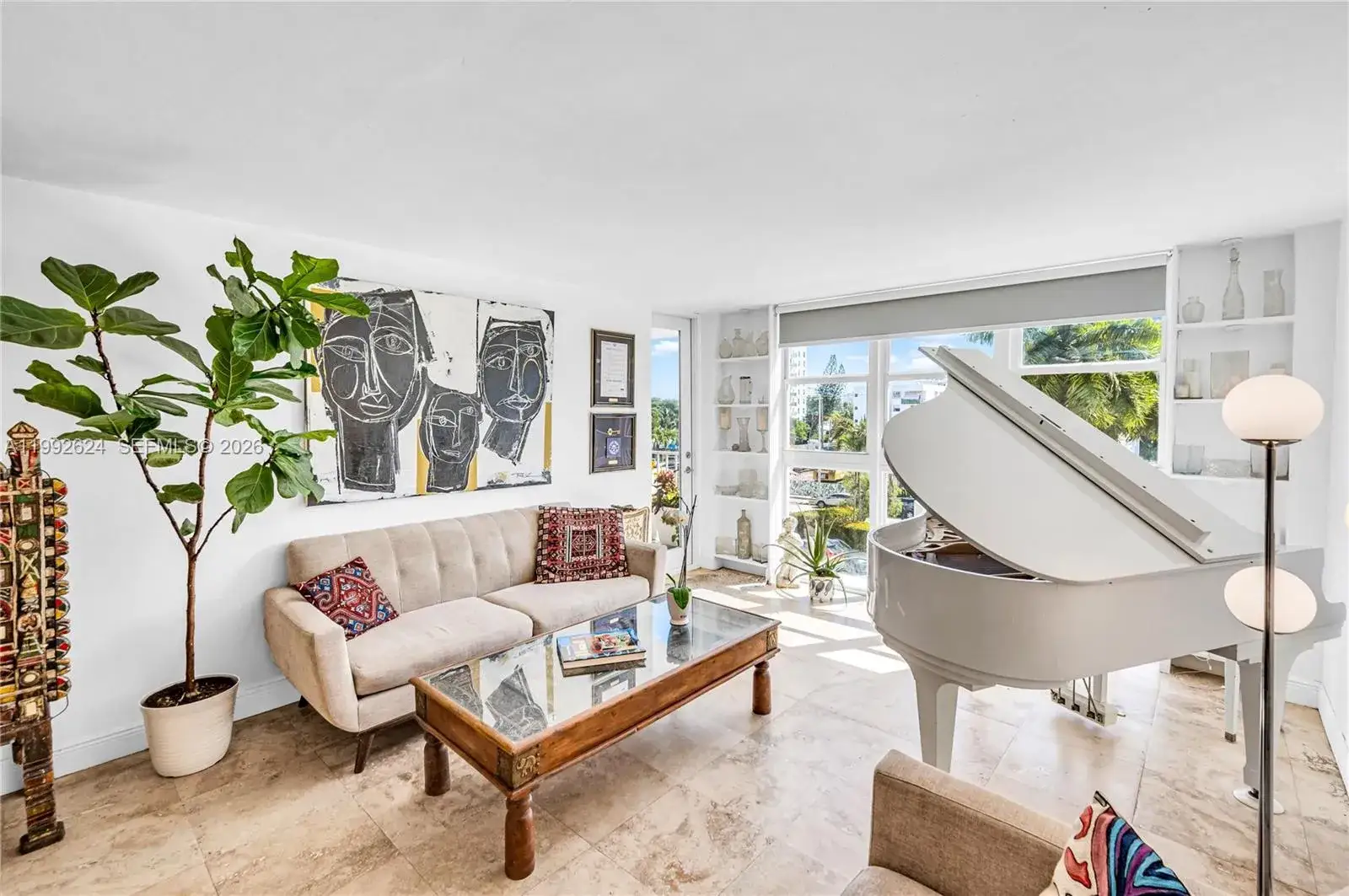 1 bedroom 1 bath Residential for sale at 1228 West Ave # 209, Miami Beach FL 33139