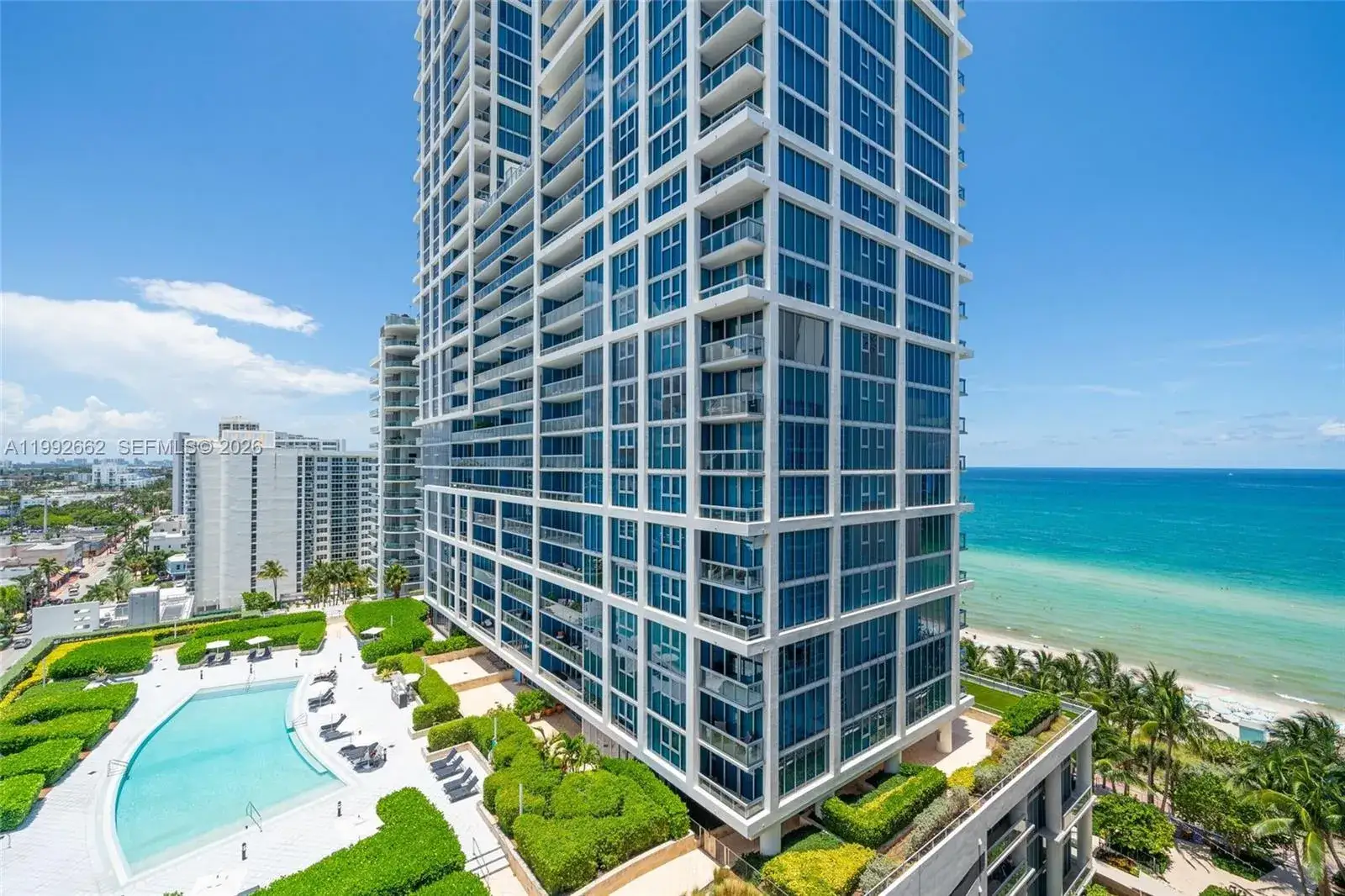 1 bedroom 1 bath Residential for sale at 6801 Collins Ave # 1414, Miami Beach FL 33141