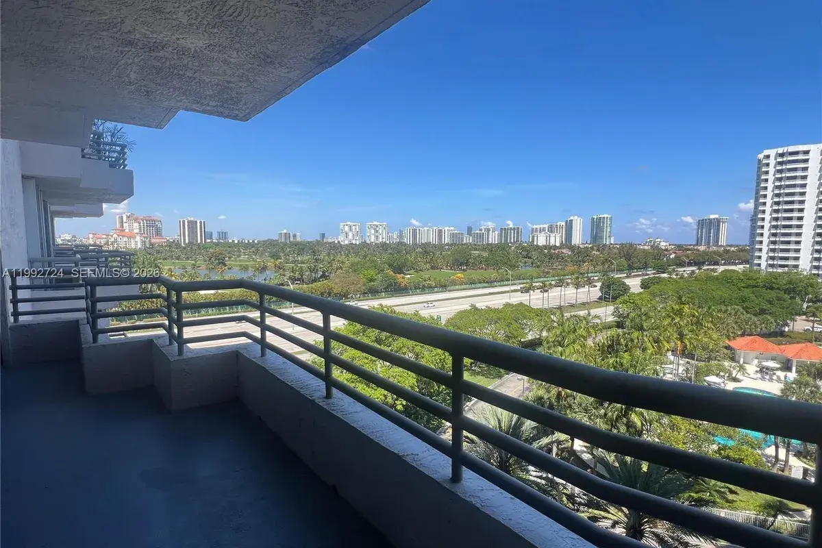 3300 NE 191st St # 909, Aventura FL 33180