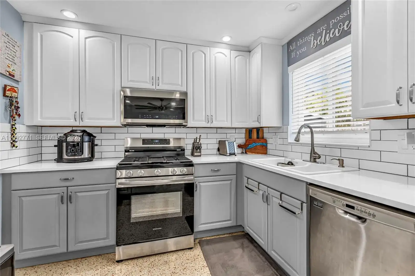 819 N 32nd Ave, Hollywood FL 33021 photo 3