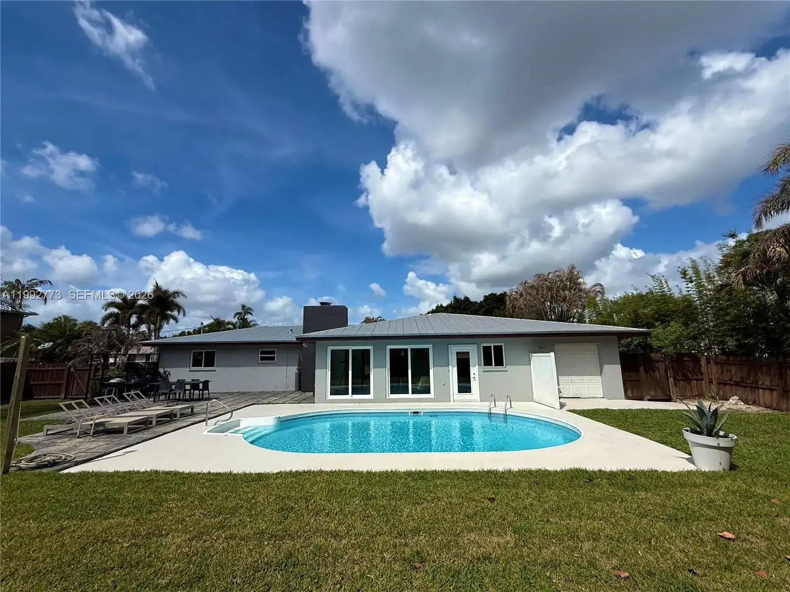 2497 NW South Manor Ave, Stuart FL 34994 photo 4