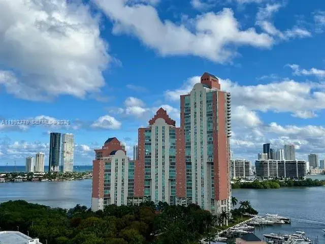 3300 NE 191st St # 1916, Aventura FL 33180