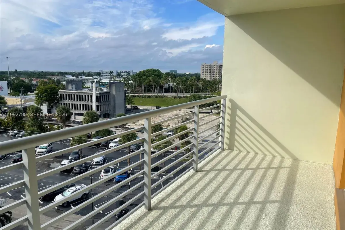 2900 NE 30th St # B7, Fort Lauderdale FL 33306