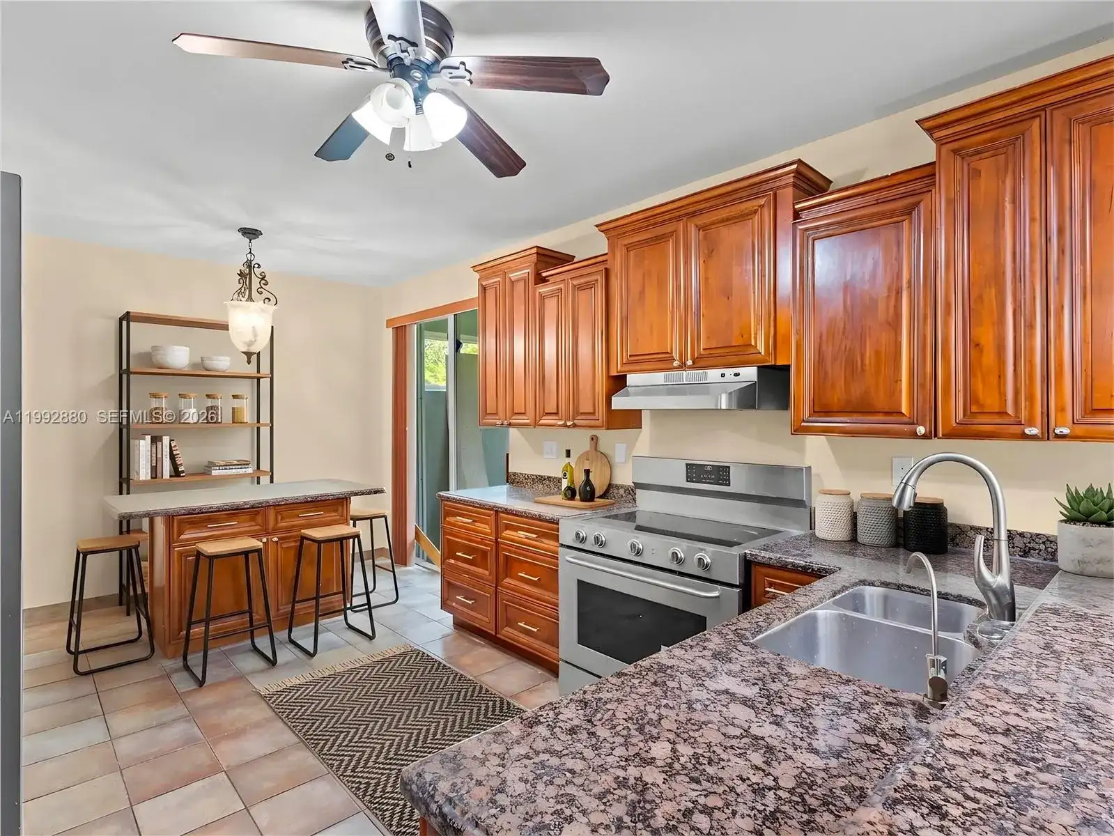 1764 NW 166th Ave, Pembroke Pines FL 33028 photo 5