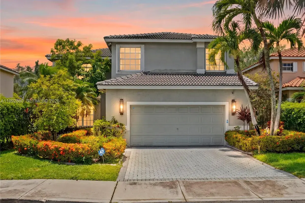 1764 NW 166th Ave, Pembroke Pines FL 33028