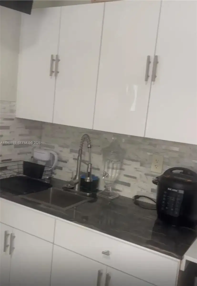 14554 SW 161 Ct, Miami FL 33196 photo 3