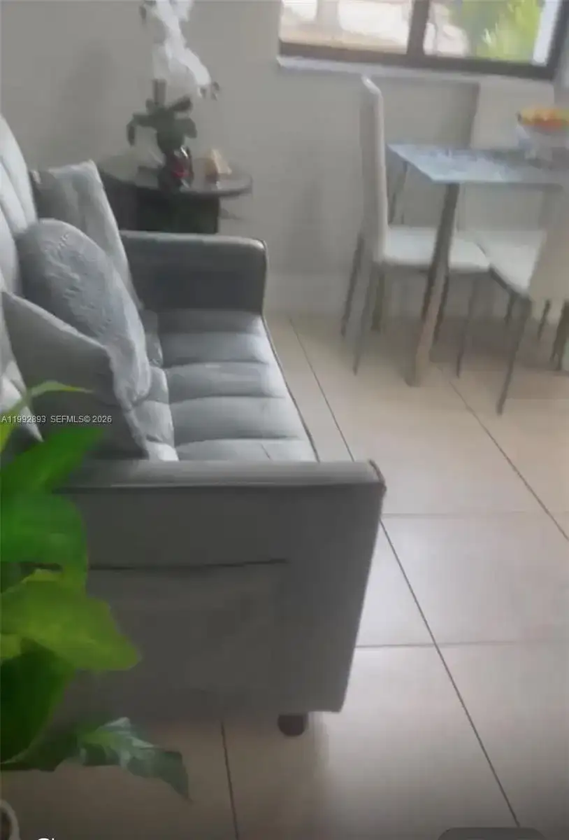 14554 SW 161 Ct, Miami FL 33196 photo 4