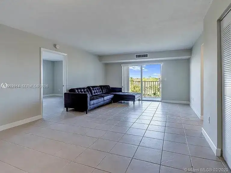 8240 SW 210th St # 319, Cutler Bay FL 33189 photo 4