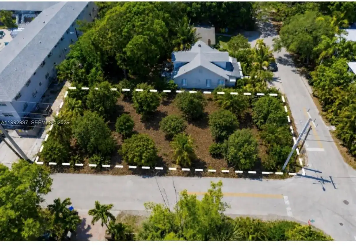1301 SW 7th St, Fort Lauderdale FL 33312
