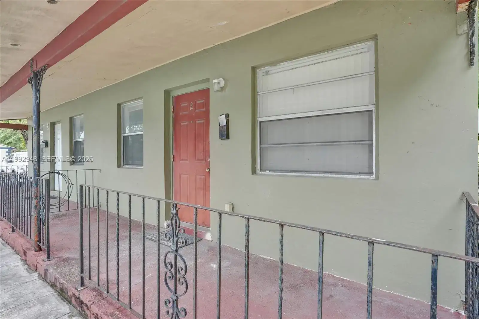 724 NW 6th St, Hallandale Beach FL 33009 photo 2