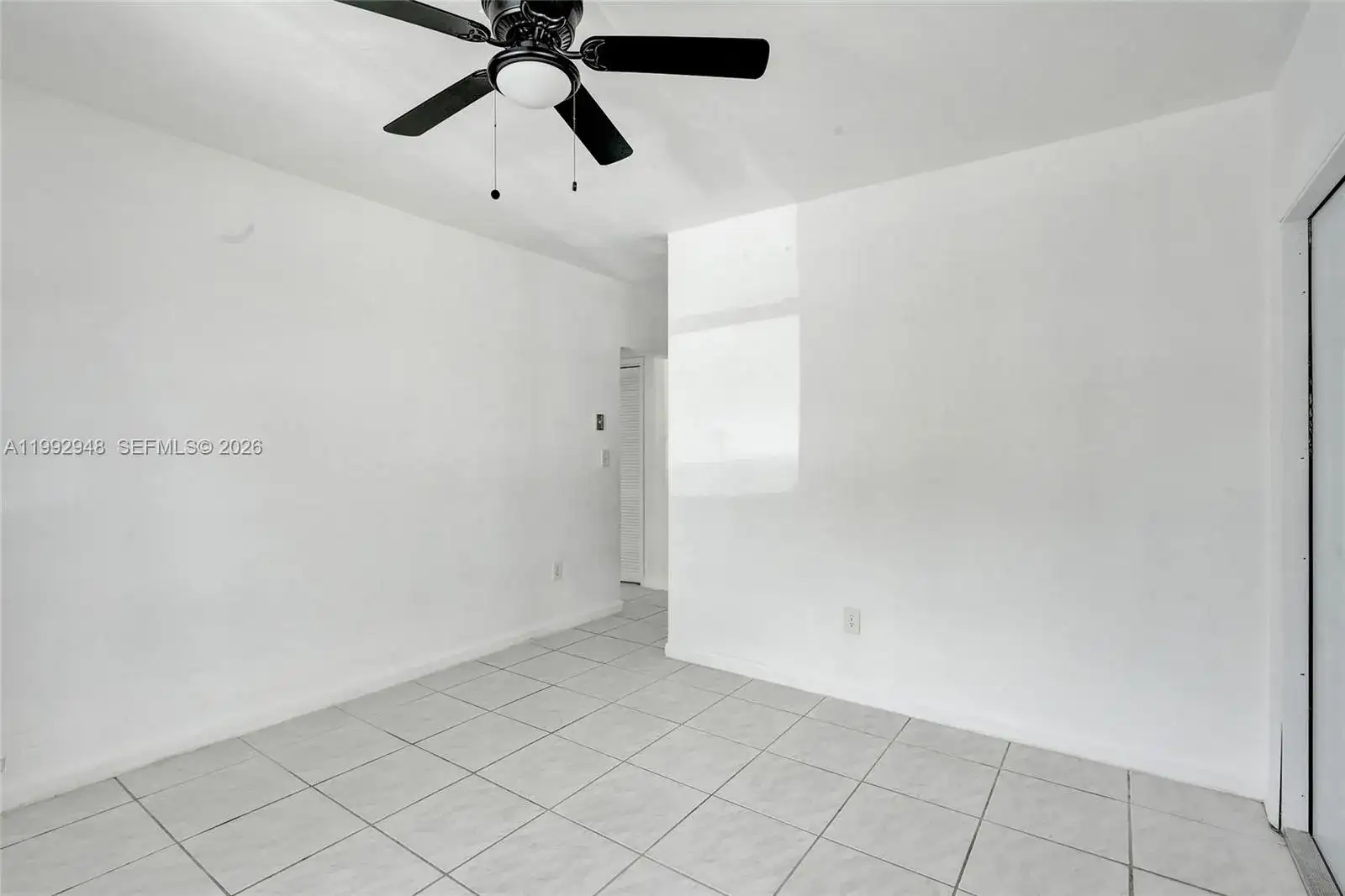724 NW 6th St, Hallandale Beach FL 33009 photo 4