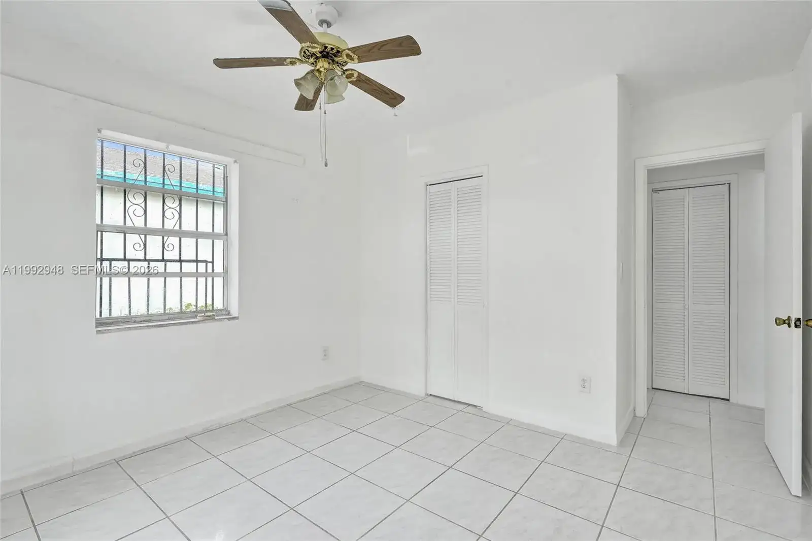 724 NW 6th St, Hallandale Beach FL 33009 photo 5