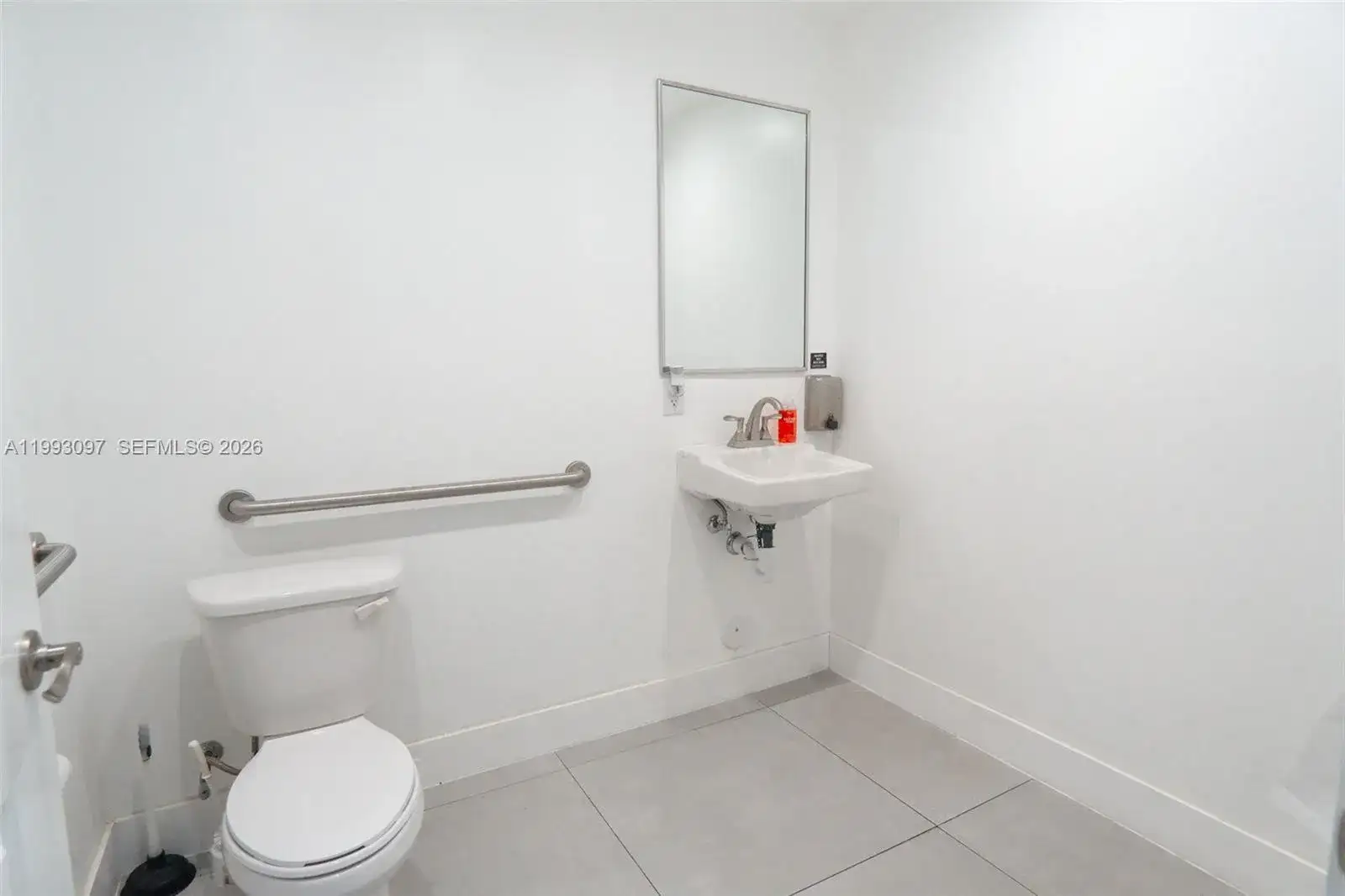 2268 SW 8th St, Miami FL 33135 photo 5